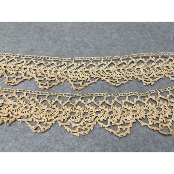 Vintage Crocheted Cotton Lace Trim - 2 Yards Plus 4 Inches - Delicate Scalloped - Picture 1 of 6